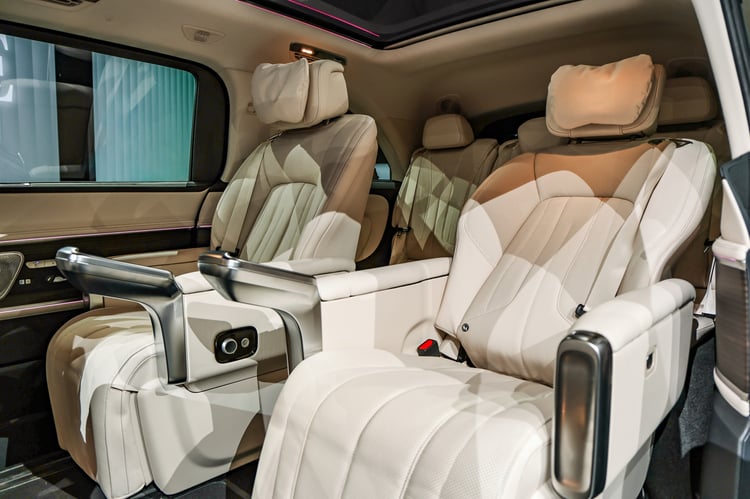 Places arrière 100% luxe pour le Mercedes VLE