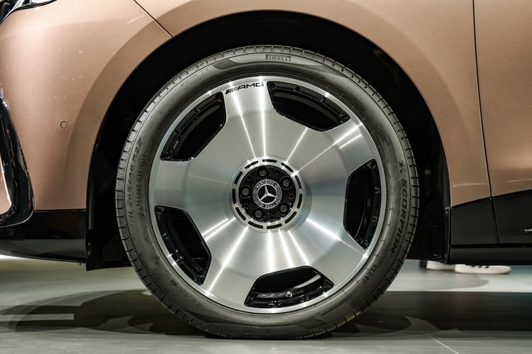 Des jantes aux inspirations Maybach pour le Mercedes VLE