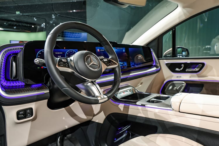 À bord du Mercedes VLE