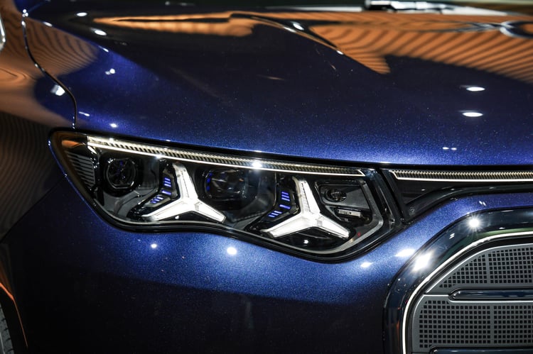 Rappel de l'étoile dans les projecteurs avant !