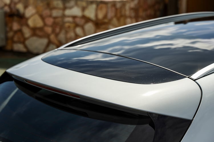 Becquet bi-ton pour la première fois