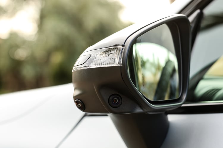 27 capteurs et caméras autour du SUV électrique !