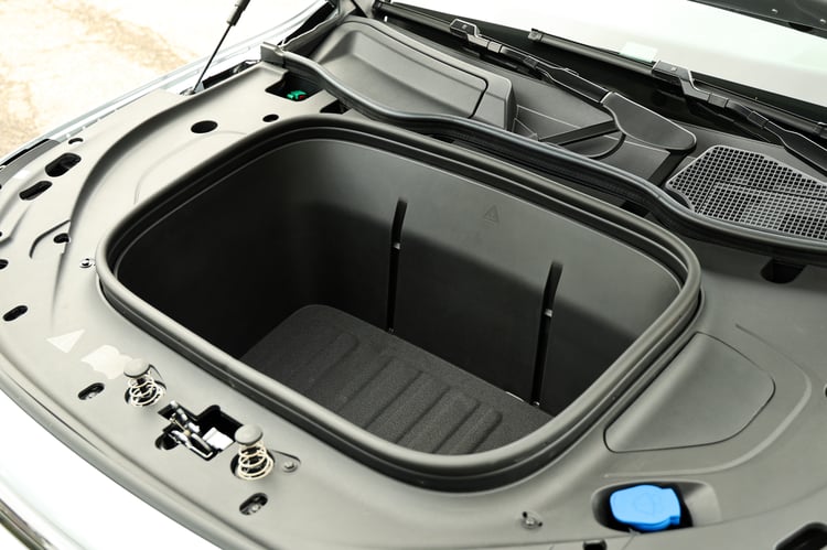 Frunk de 127 litres sous le capot !