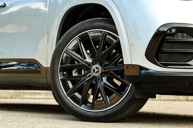 Des jantes de 19 ou 20 pouces pour le Mercedes GLB 250+