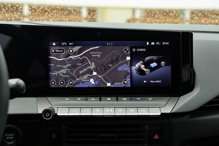 Écran multimédia de l'Opel Astra PHEV