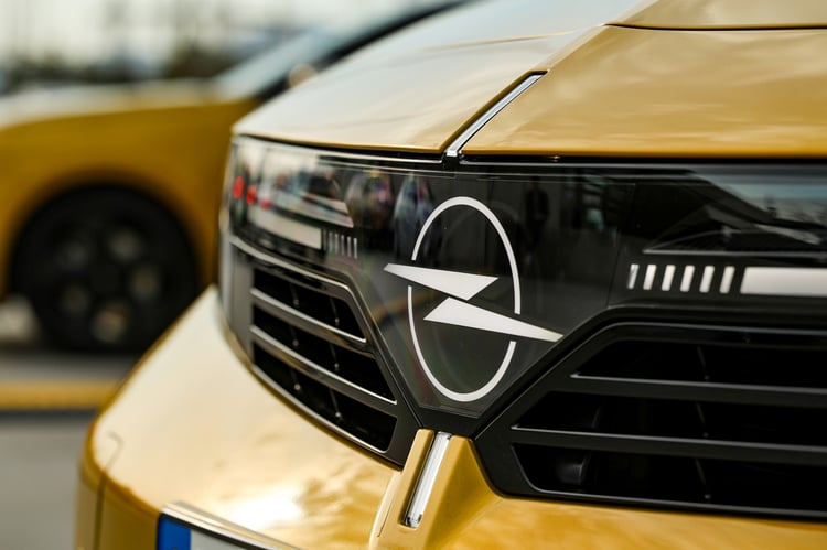 Une version modernisée de l'Opel Vizor