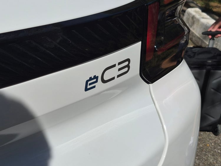 Le sticker ë-C3 / Image : AP.