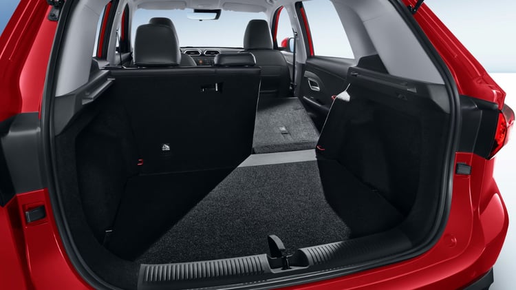 Avec 443L de coffre et 1 457L banquette  rabattue, le MG ZS Hybrid + propose un volume de chargement particulièrement généreux.