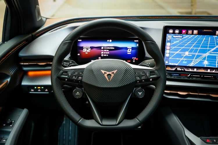 Des commandes physiques au volant, on valide !