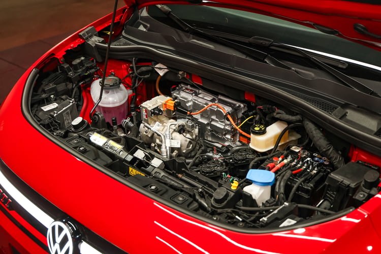La Volkswagen ID Polo GTI partage sa fiche technique avec la Cupra Raval VZ