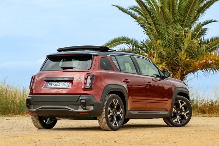 Un petit SUV électrique néo-rétro qui en jette