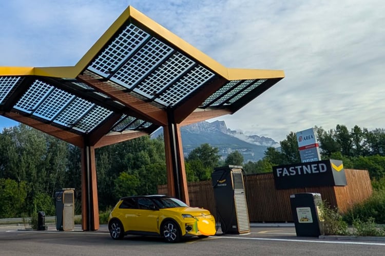 La Renault 5 E-Tech de Jérémy chez Fastned