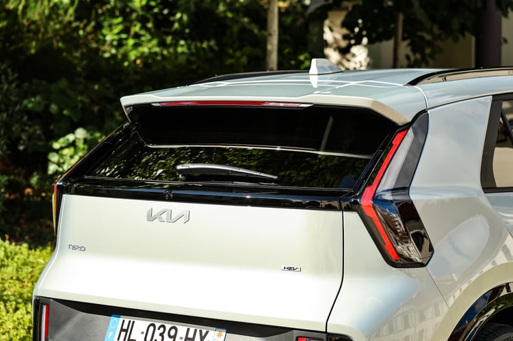 Feux arrière en boomerang pour le SUV compact