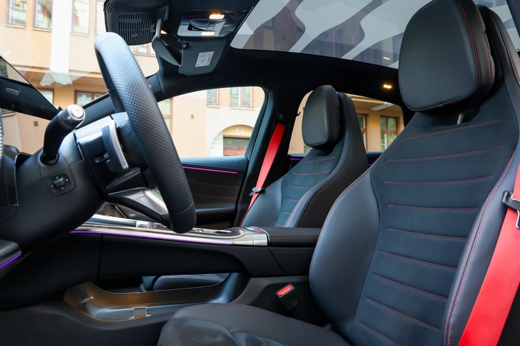 Places avant de la Mercedes C400 4Matic