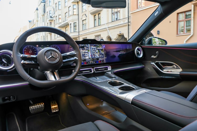 Univers 100% Mercedes-Benz