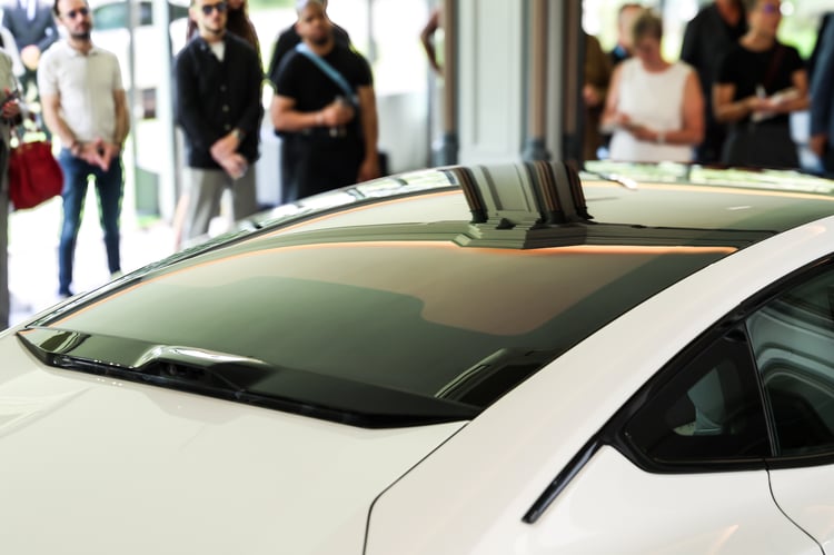 Un très grand toit panoramique pour la Polestar 5 Performance