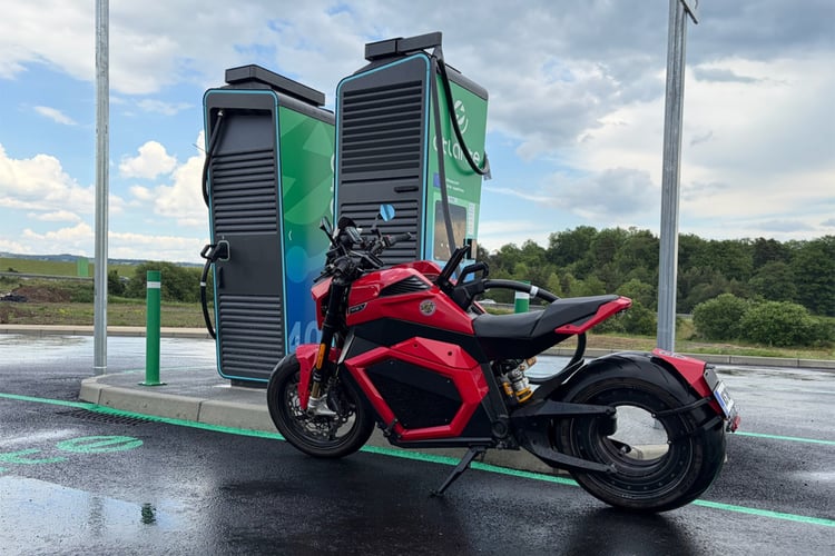 La Verge TS-Pro en recharge chez Atlante