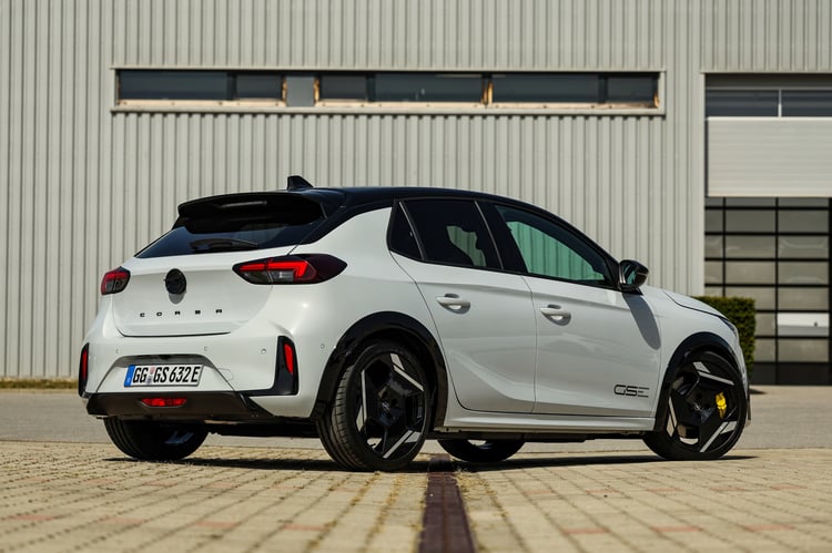 Une version sportive de la Corsa électrique