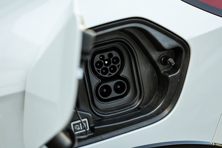Recharge rapide toujours plafonnée à 100 kW