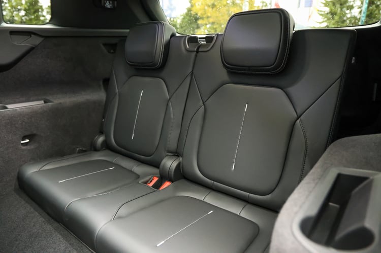Un troisième rang pas du tout vilain pour le Skoda Peaq 90x