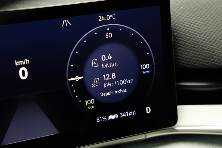 Toujours sous les 13 kWh/100 km en long parcours