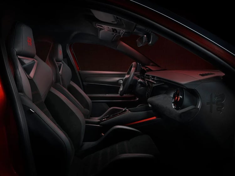 Sièges sport avant de l'Alfa Romeo Junior électrique