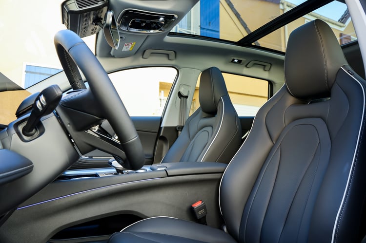 Places avant enveloppantes pour le Chery Tiggo 7 CSH