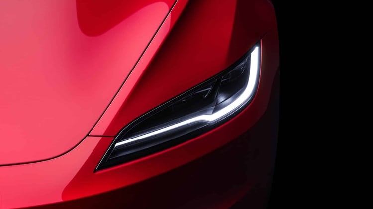 La nouvelle signature lumineuse de la Tesla Model 3 de 2023