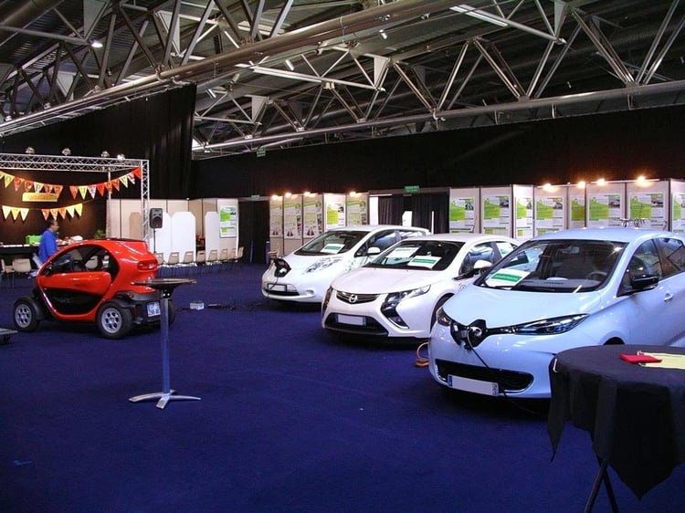 Le stand Automobile Propre au salon Positivie