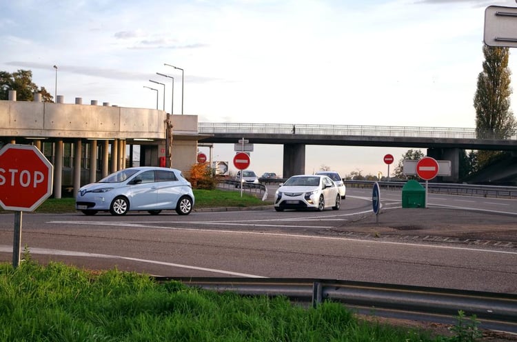 Le convoi Automobile Propre arrive à Erstein