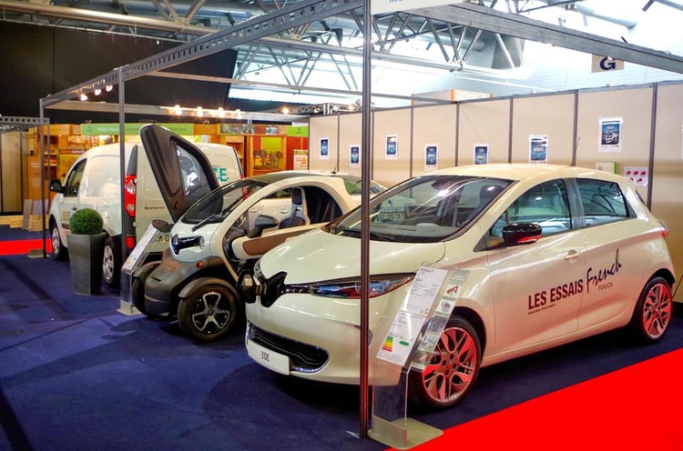 Les voitures électriques exposées sur le stand Renault à Positivie