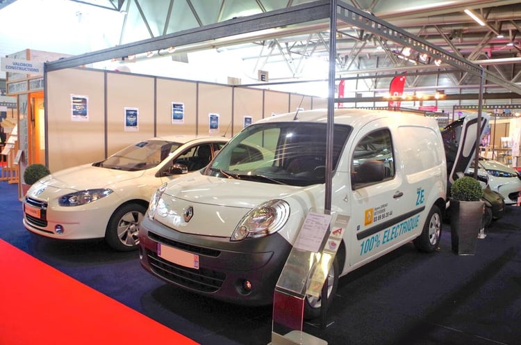 Le stand Renault au Salon Positivie à Mulhouse