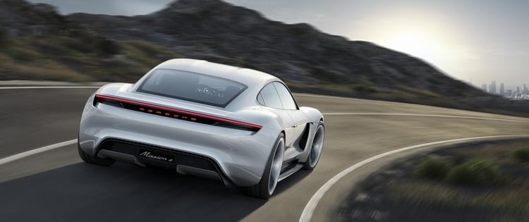 Porsche Mission E : un arrière résolument sportif !