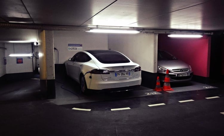 tesla-model-s-autopartage_01
