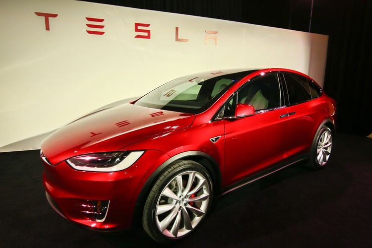 tesla-model-x-red