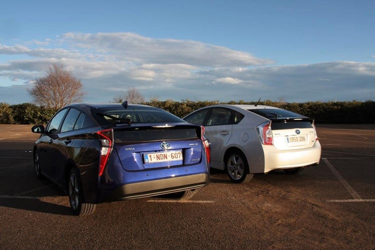 Prius 3 VS Prius 4 : vue arrière