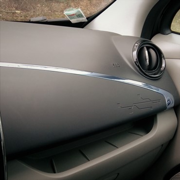 Au dessus de la boîte à gants 2013 Version 2013