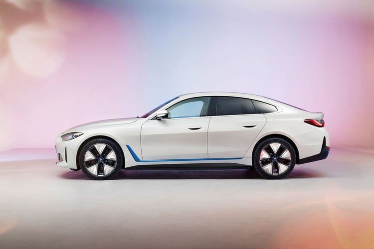 BMW i4 2021 profil