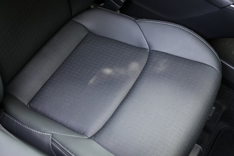 Sièges cuir ou tissu pour le SUV