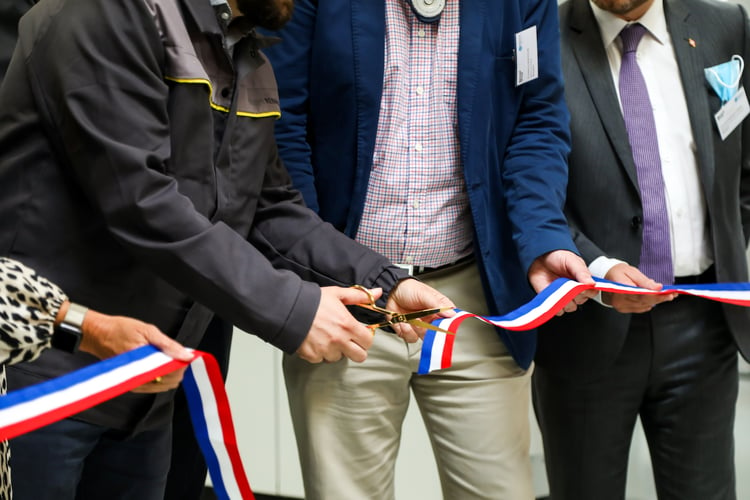 Inauguration de la ligne d'assemblage du Renault ePT-160 kW