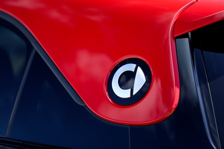 Logo Smart sur les côtés du SUV