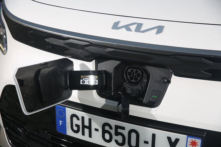 Kia Niro EV prise de recharge