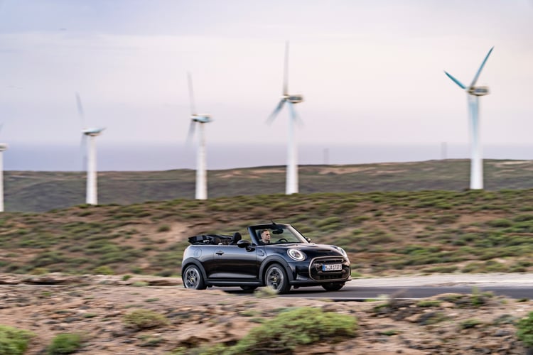 Mini Cooper SE Convertible (2023)