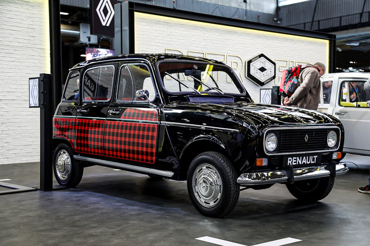 Renault 4L R-Fit