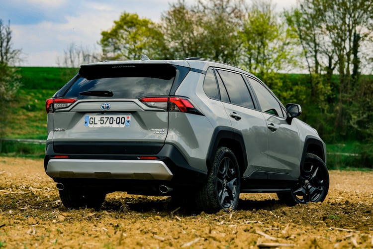 Toyota RAV4 Trail trois quarts arrière