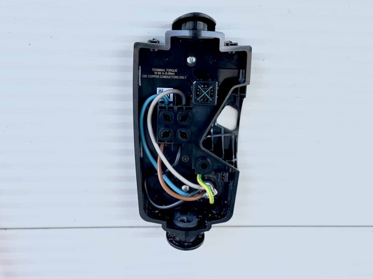 Tesla Wall Connector v3