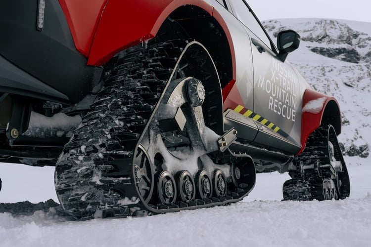 Nissan X-Trail Mountain Rescue