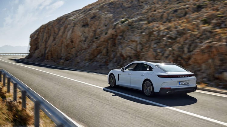 Porsche Panamera 4 e-Hybrid