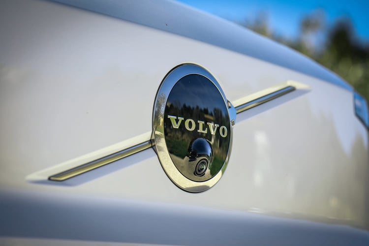 Logo Volvo Iron Mark