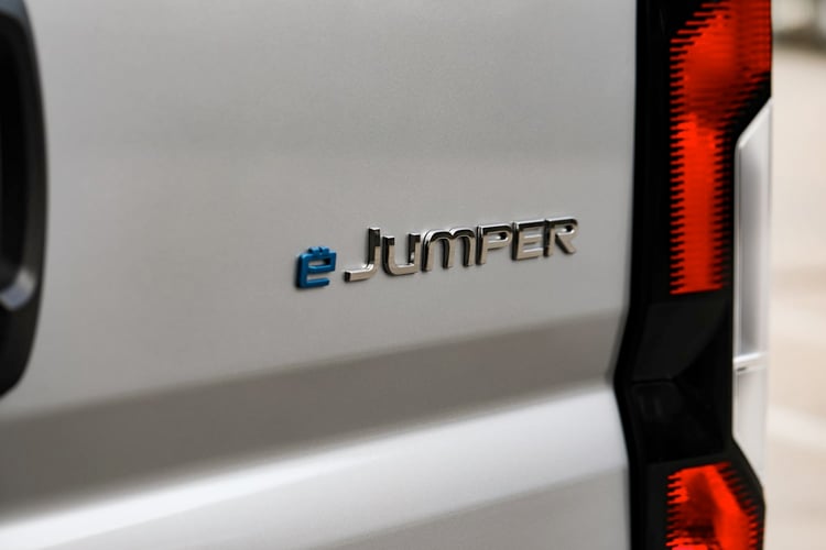 Badge spécifique Citroën ë-Jumper 2024